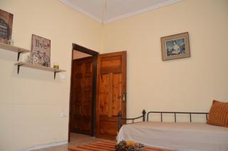 A traditional stone coated house next to the sea - Fourka - 4