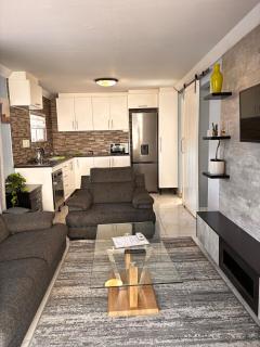 Sandton Serenity Escape Cottage - Johannesburg - 0