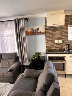 Sandton Serenity Escape Cottage - Johannesburg - 8