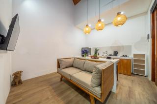 Sun-Kissed Luxury - 2BDR Villa with Pool, Seminyak - Seminyak - 6