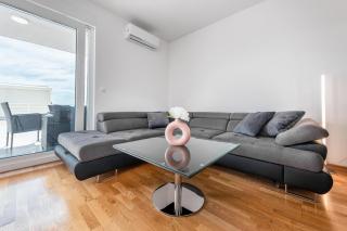 Theo Seaview Apartments Makarska - Makarska - 0