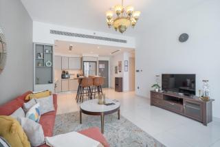 StayShort - Mesmerizing 2BR in Emaar Beachfront with Sea Views - 9