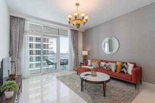 StayShort - Mesmerizing 2BR in Emaar Beachfront with Sea Views - 3