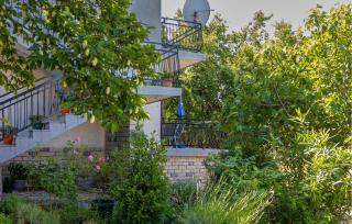 Gorgeous Apartment In Jadranovo - Jadranovo - 2
