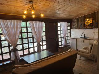 Safari House Tbilisi Wine & Family Hotel - 8