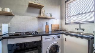 Menlyn Place 515 - 1