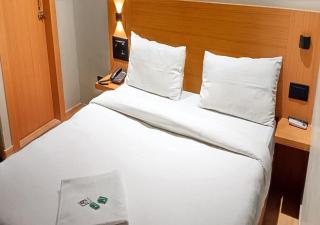 Hashtag Inn opposite Sarusajai Stadium - 8