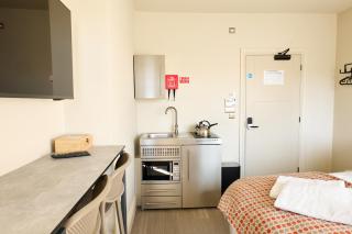 George Apartments - Broadway - 3