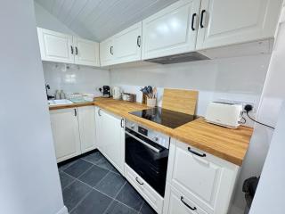 Tree Hill Cottage, Sleeps 4, Stratton, Bude - Stratton - 5