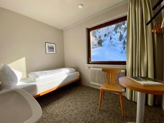 Arlberg Motel Ski-In & Ski-Out access to Austrias largest ski area - 5