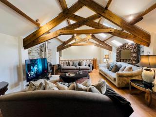 Pass the Keys Stunning 3-Bed Cottage Shepherd Hut Peak Views - Castleton - 5