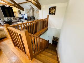 Pass the Keys Stunning 3-Bed Cottage Shepherd Hut Peak Views - Castleton - 3