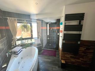 Loft atypique 192m2, terrasse, aux portes de Lille - Roubaix - 2