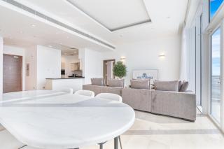 Palm Home next to Nakheel Mall with Private Beach - 2