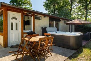 La Salamandre - maison avec jacuzzi - 0
