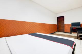 OYO 94512 Mega Inn Guest House - Tegal - 1