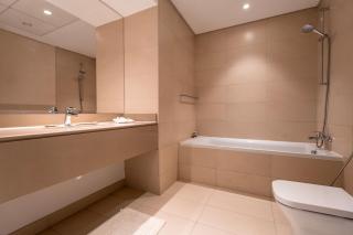 Yas Island 3BR plus Maid Pool, Gym, Near SeaWorld & Ferrari World - Abu Dhabi - 2