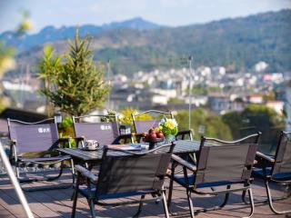 Zhangjiajie Yu Realm Hotel - Ancient Charm - Modern Luxury - Your Perfect Journey - A single pick-up or drop-off - 1