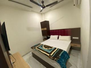 Hotel Ganpati Palace - Varanasi - 5