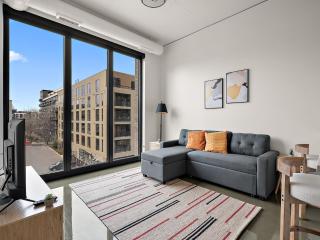 CozySuites NLG with pool bowling alley sauna #14 - Minneapolis - 0