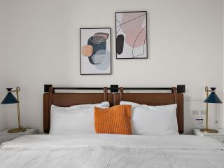 CozySuites NLG with pool bowling alley sauna #14 - Minneapolis - 4