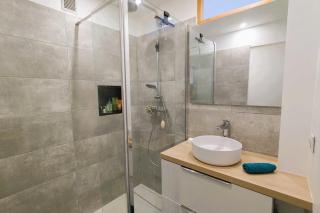 Apartment for 2 - sea view - Toulon - 7