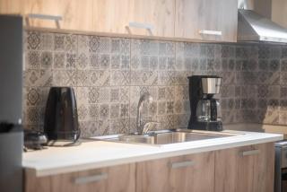 Koukaki Comfort - Modern 2BR near Acropolis by ΜΡS - Atenas - 3