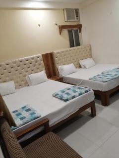 Hotel Pleasure Landmark - Ujjain - 9