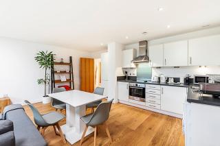 Modern Mile End Flat near Park - 9
