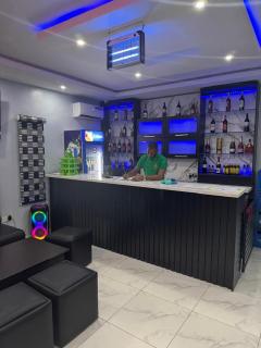 Golden Hits Hotel and Suites - Lagos - 6