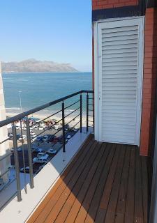 Penthouse Strand - 1