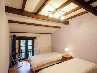 Spacious farmhouse with private heated pool in a rustic garden - Nantheuil - 9