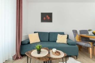 Spacious Apartment with Parking and Terrace in Puck by Noclegi Renters - Puck - 4
