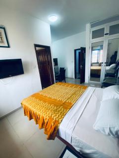 STUDIO MEUBLÉ avec ASCENSEUR - Lomé - 9