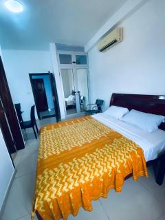 STUDIO MEUBLÉ avec ASCENSEUR - Lomé - 3