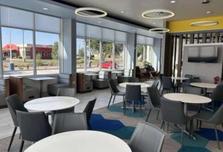 Microtel Inn & Suites by Wyndham Amarillo West - Amarillo - 9