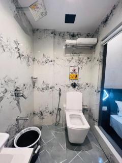 Hotel Vani Near IGI Airport - Nuova Delhi - 2