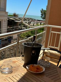 Cozy Beach Apartament - Golem - 8