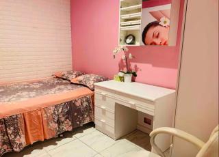 Nice room less Pay near Port Adelaide - - 7