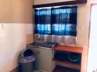 FEATHERS INN GUEST HOUSE - Walvis Bay - 2
