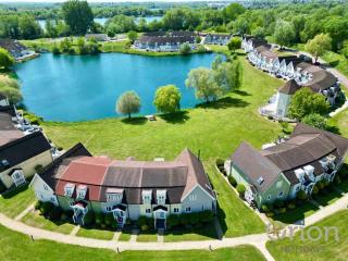Isis Lakes 52, Fountain View - South Cerney - 7