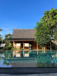 Twin Palms Hotel Seseh Studio 4 - - 7