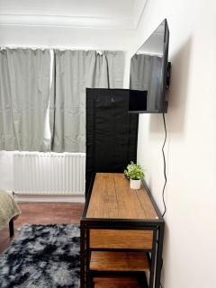 BF-Compact Room fits 1 in Wembley! - Londra - 8