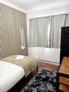 BF-Compact Room fits 1 in Wembley! - Londra - 9
