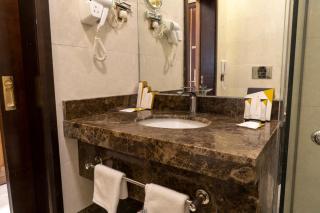 Golden Tower Hotel Al Khobar Corniche - Al Khobar - 1