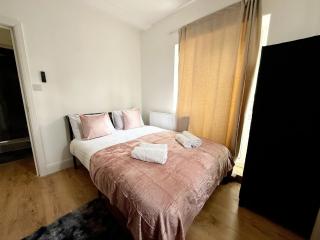 BD-Stylish Double bed in Wembley - Londra - 6