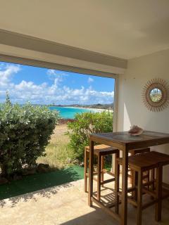 Studio with stunning sea view in Mount Vernon - Orient Bay - 0