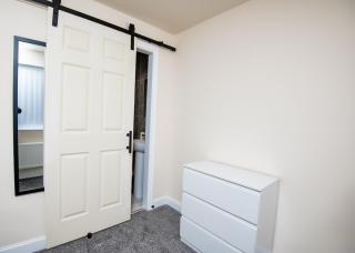 Luxury 5BDR with City Access, Free Parking and Wi-Fi - Ince-in-Makerfield - 1