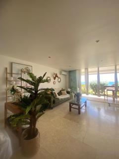 Studio with stunning sea view in Mount Vernon - 3
