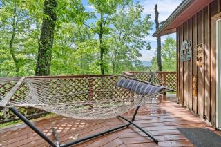 Stunning 2 bedroom in your own Woodland Retreat, Free tix to Dollywood & More! Hot tub, 5 star! - Sevierville - 2